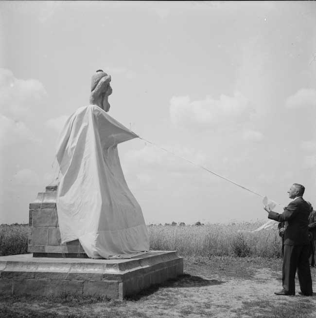 Onthulling monument Beerse Overlaat, 1950 (foto: Fotopersbureau Het Zuiden, 1610-000169)
