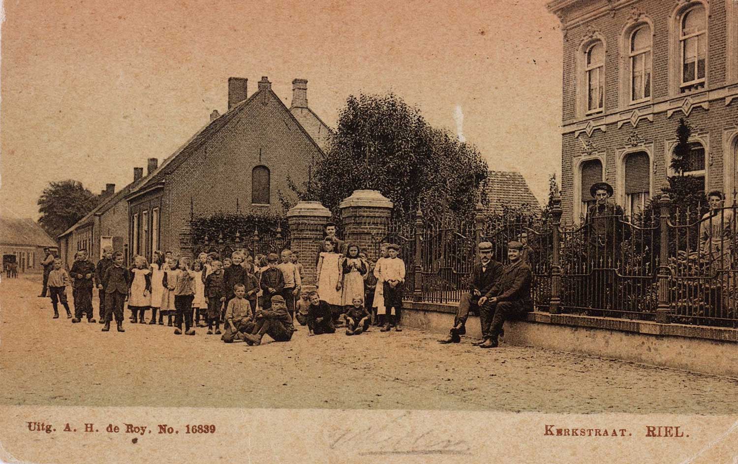 Kerkstraat Riel, 1886