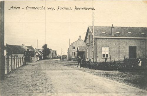 De tramstraat te Asten (Uitgever: P.J. Schriks, bron: Regionaal Historisch Centrum Eindhoven)