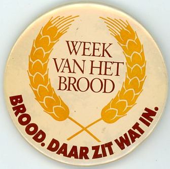 uit de jaren tachtig, de buttontijd: de button van Week van het Brood 