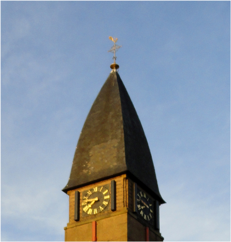 Torenspits met haantje van de kerk in Boekel, 2014 (foto: BHIC / Frans van de Pol)