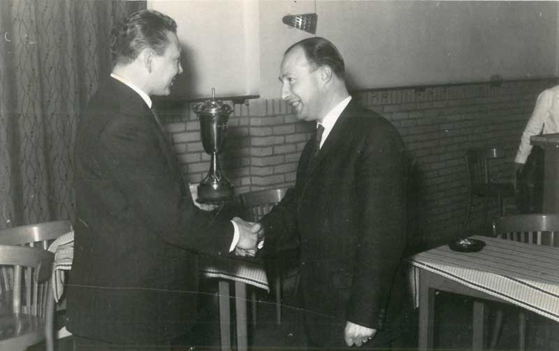 Ad Bekkers (r.) en Jan van Berkel (l.) in 1964 (bron: BHIC)