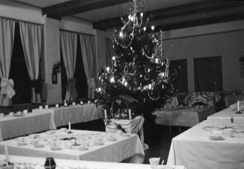 Kerstboom in een Boxtels restaurant (BHIC, coll. gemeente Boxtel)