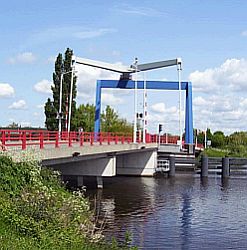 De nieuwe Prinslandse (ophaal)brug. Foto: Kees Wittenbols, 2010.