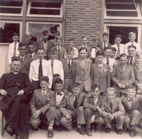 helvoirt, klas 6 jongensschool 1955.jpg