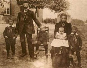 Het gezin Van den Oever in Sambeekse Hoek, 1917-1918