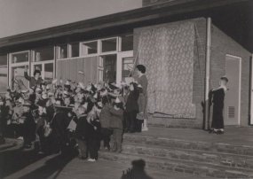 opening van de kleuterschool in Rijkevoort