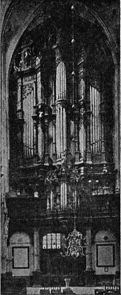 Orgel van de St. Jan (bron: De Zingende Kerk, 1953)