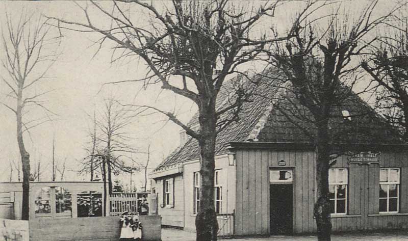 Huisje Ten Halve, c. 1900 (foto: J.J.N. Loretz, Firma Wed. J. Loretz. Bron: BHIC fotonummer FOTOVU.0117))