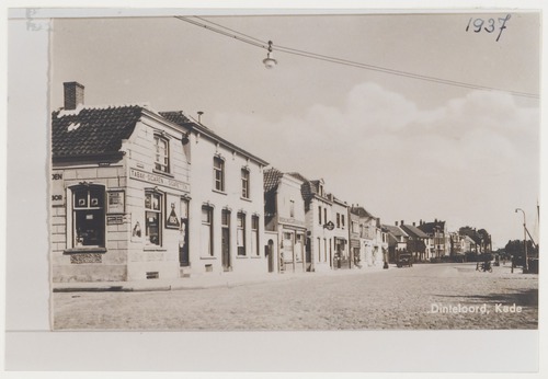 Dinteloord, Kade, 1937 (WBA, Foto Archief Bergen op Zoom, BOZ001035477)