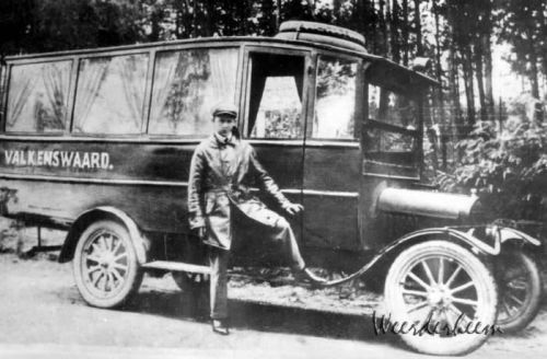 De autobus van Driek Jonkers, 1921 (bron: HKK Weerderheem, collectie Mélotte)
