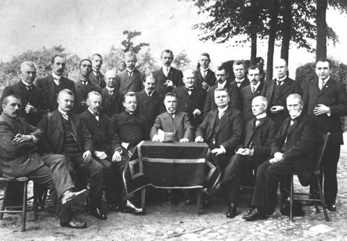 Drunen, Bestuur van De Hanze. In 1907 werd in Drunen een middenstandsvereniging opgericht (Salha, DRN01997).jpg