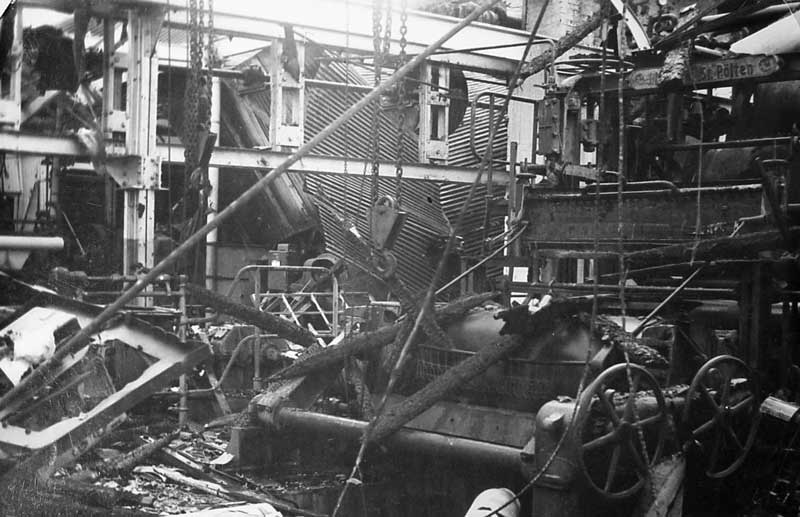 Oorlogsschade in Papierfabriek Maasmond (bron: Streekarchief Langstraat Heusden Altena, fotonummer ctd00036)