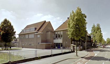   De Sint Stanislausschool (links) en de Carolus  Borromeusschool (rechts) aan de Tongelresestraat,  bron: © Google maps 2023