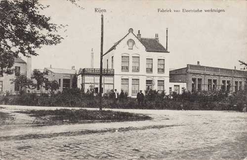 De N.V. Elektrische Werktuigenfabriek liet in 1907 een fabriek bouwen in Rijen, 1915 (RAT, 057843)