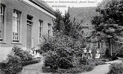 Pensionaat en industrieschool Sacré Coeur, Moerdijk (foto: collectie Katholiek Documentatie Centrum 1A23592)