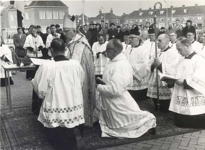 Wijding Petrus en Pauluskerk, 25 maart 1958. Foto: H. Chabot, coll. Stadsarchief Breda, nr. 19580096