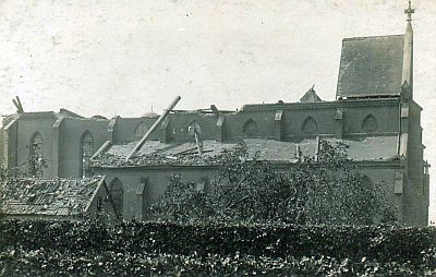 Verwoeste kerk, 1925 (foto: Collectie BHIC ) 