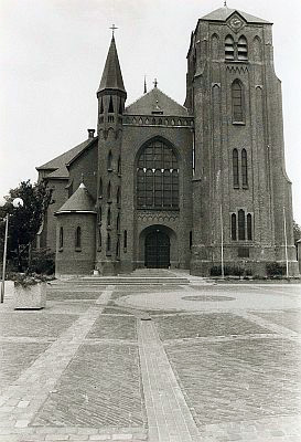 De kerk van Standdaarbuiten (BHIC, collectie Provincie Noord-Brabant)