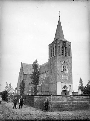 De oude Sint Clemenskerk (Collectie Rijksdienst voor het Cultureel Erfgoed 9859)