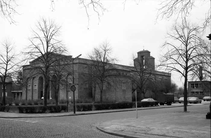 Don Boscokerk (foto: © J. van Nes. Bron: Reliwiki)