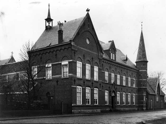 Moederhuis van de Franciscanessen van de H. Elisabeth (Erfgoedcentrum Ned. Kloosterleven, Collectie BM-Z055 nr. 178047)