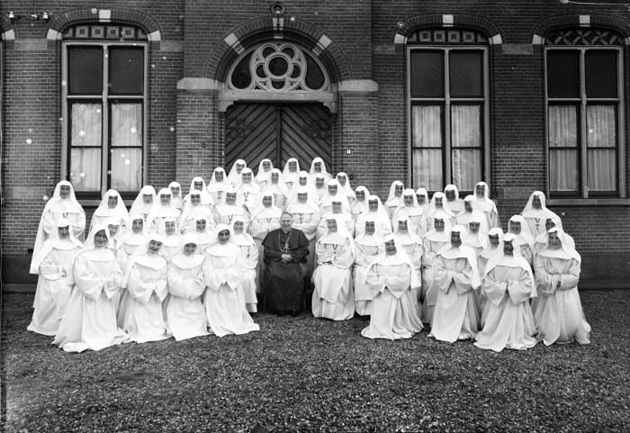 60-jarig bestaan van het klooster in 1955 (Foto: Fotopersbureau Het Zuiden. Collectie BHIC)