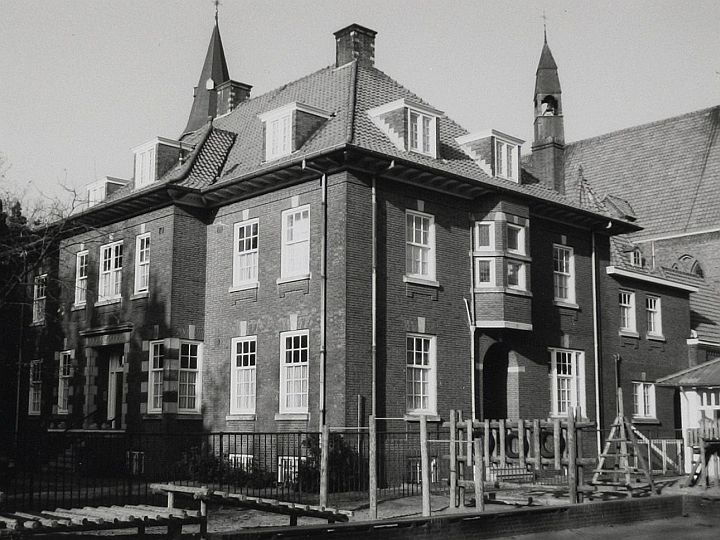 Helmond, voormalig klooster Sint-Jozefgaarde, 1989. Foto: BHIC, fotonr. PNB001029161