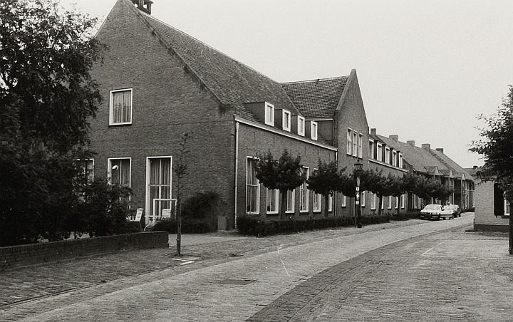 Oirschot, het voormalige St.-Jorisgasthuis aan de Gasthuisstraat, 1986. Foto: BHIC, fotonr. PNB001045414