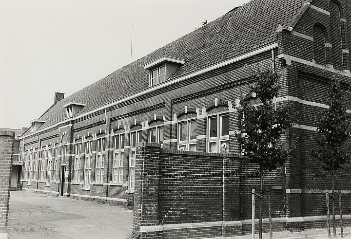 Oisterwijk, broederschool, 1988. Foto: BHIC, fotonr. PNB001047543