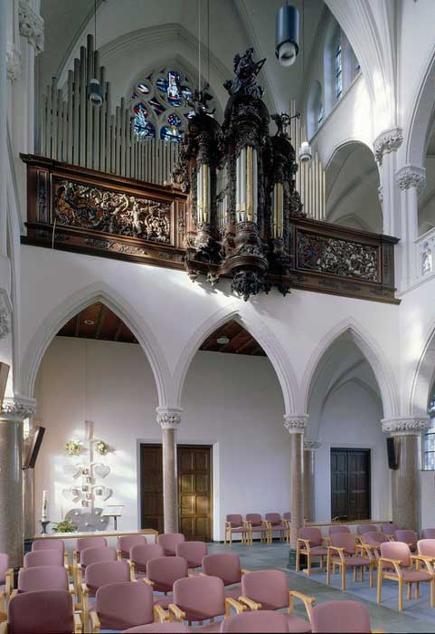 Interieur van de kapel met orgel (Collectie Rijksdienst voor het Cultureel Erfgoed nr. 408.317)