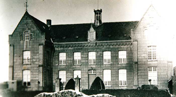 Het oude klooster (collectie J. Smits)
