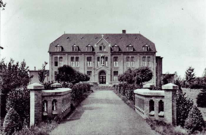 Sanatorium vóór de bouw van de kapel (collectie Heemkundekring Son en Breugel)