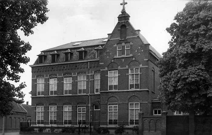 Het weeshuis in Korvel (Erfgoedcentrum Ned. Kloosterleven, collectie Zusters van Liefde van Tilburg)