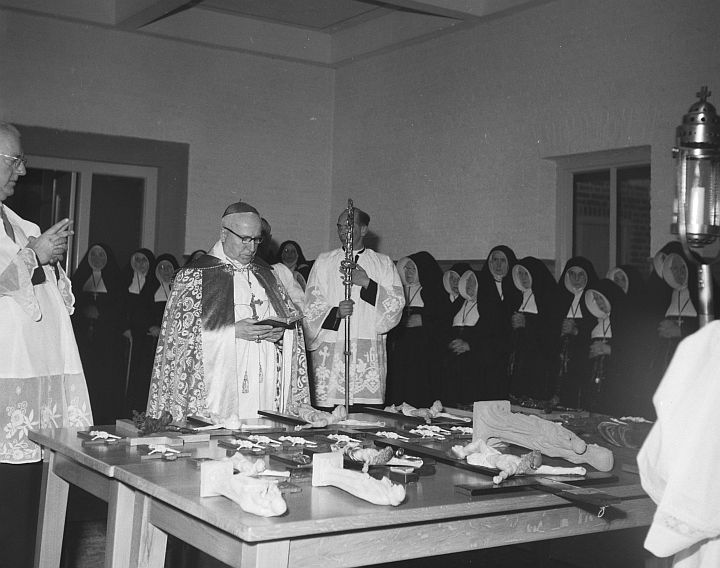 Schijndel, Inwijding klooster Barbara, 1953. Foto: BHIC, fotonr. 1632-004683 