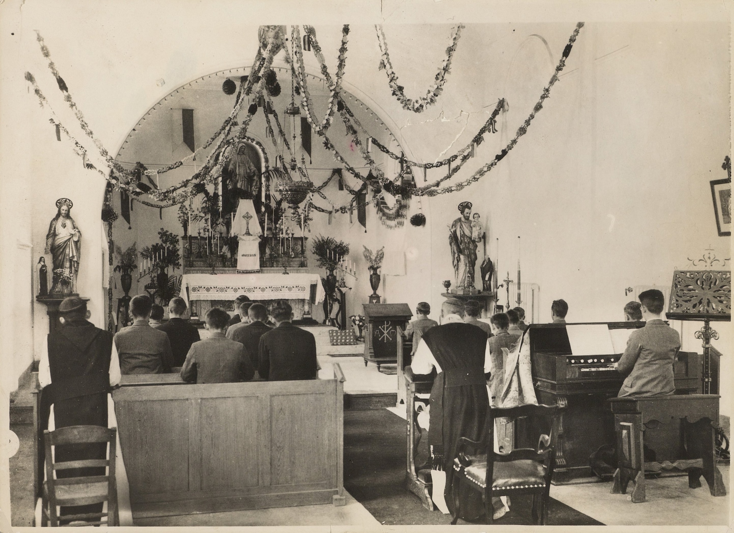 De kapel van de school, 1929 (Fotopersbureau Het Zuiden, collectie Streekarchief Langstraat Heusden Altena, nr. mar00275)