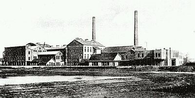 De fabriek, die in 1981 nog werd gebruikt als decor voor de succesvolle tv-serie De Fabriek