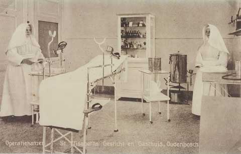 Oudenbosch, De operatiekamer in het St. Elisabethgesticht, 1930 (WBA, RAW014011711)