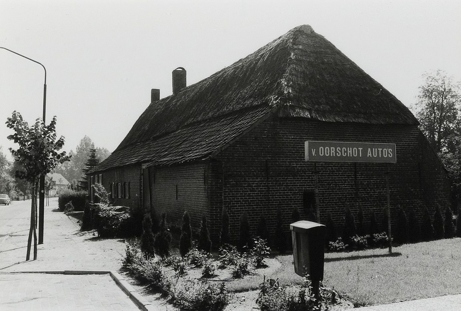 Langgevelboerderij aan de Vendelstraat, Liempde 1980 (Foto: Wies van Leeuwen/ Provincie Noord-Brabant, collectie BHIC: PNB001039561) 