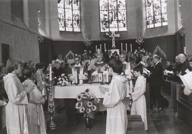 Hoogmis in Sint Agatha in 1971