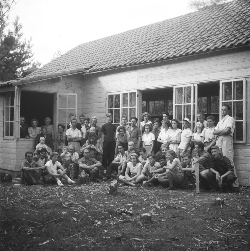 Bouw bungalow te Zegenwerp 22-08-1950 Fotopersbureau Het Zuiden