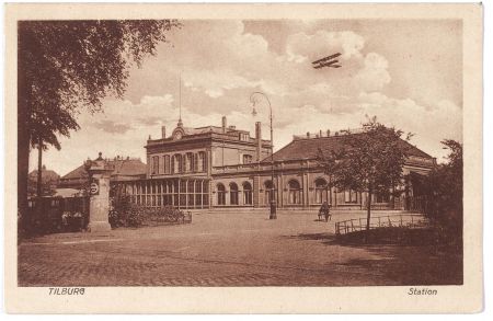 Het station aan de spoorlaan, 1925 (Collectie Regionaal Archief Tilburg)