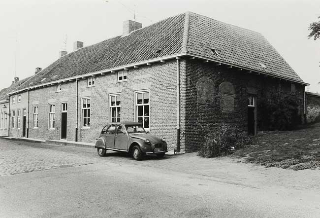 Megen, Torenstraat 19, 21 en 23, 1982 (foto: Wies van Leeuwen, Provincie Noord-Brabant, BHIC-nr: PNB001042254) 