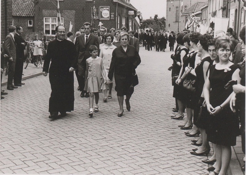 Zilveren priesterweek Van de Munckhof, Vierlingsbeek, 1965 (VIE0184)