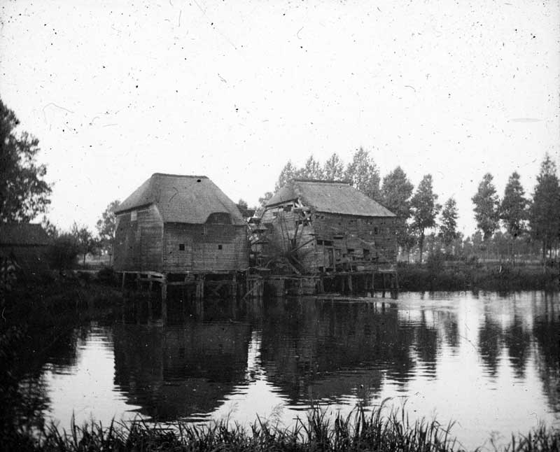 Wolfswinkelse watermolen in Sint-Oedenrode, begin jaren 1920 (Foto: Max Adler)