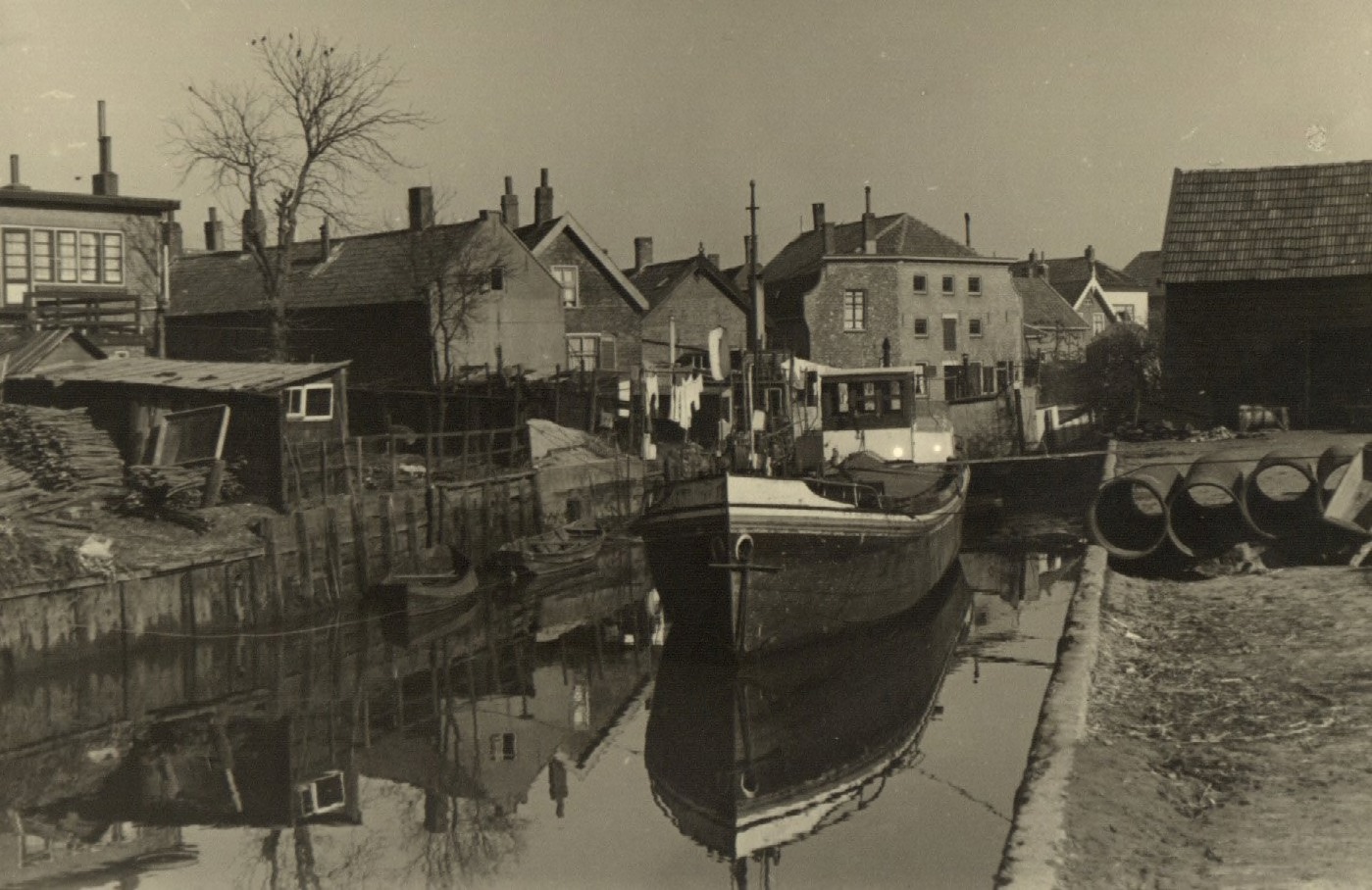 Werkendam, Binnenhaven (nu Gedempte Haven), ca. 1955