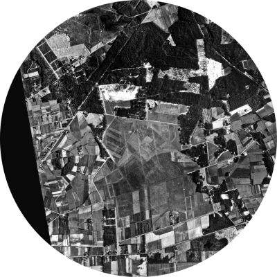 Luchtfoto van vliegveld Woensdrecht in de Tweede Wereldoorlog (bron: Ministerie van Defensie)