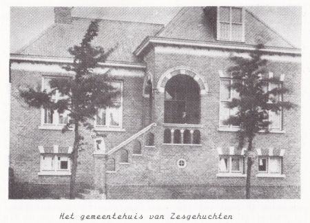 Het nieuwe raadhuis, gebouwd in 1912 (bron: HKK De Heerlijkheid Heeze-Leende-Zesgehuchten)